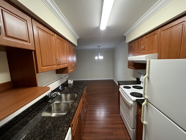 Photo - 4363 Halifax St