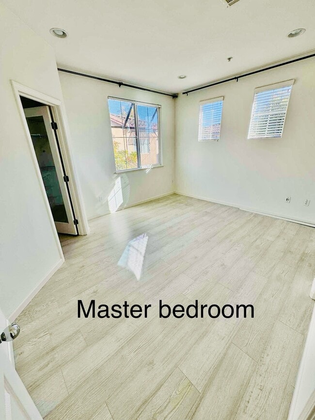 Photo - 205 Parc Place Dr