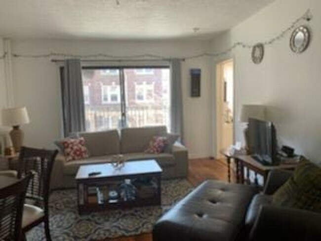 320 Summit Ave