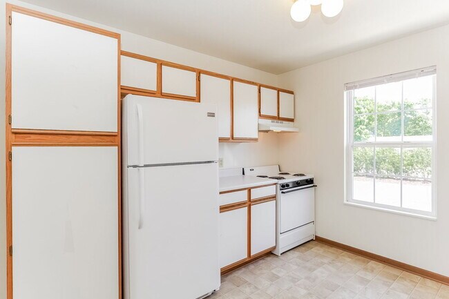 Photo - 4477 Lake Michigan Dr Unit F2