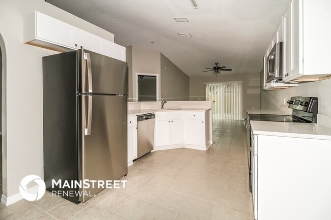 Photo - 372 Breezeway Dr