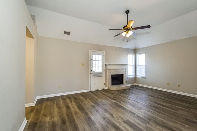 Photo - 4127 Lake Cross Dr W