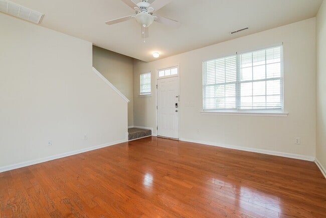 Photo - 618 Averasboro Dr
