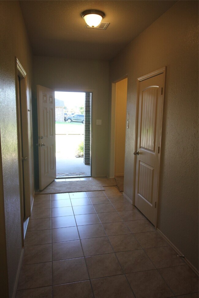 Photo - 7203 Basque Country Dr