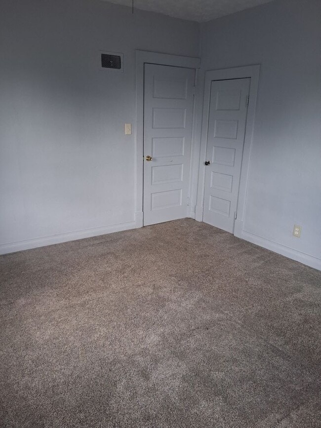 Photo - Chariming 2 bedroom Duplex in Quiet Neighborhood