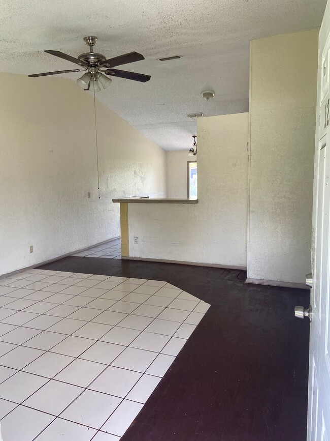 Photo - 1234 23rd St Unidad 1234  1