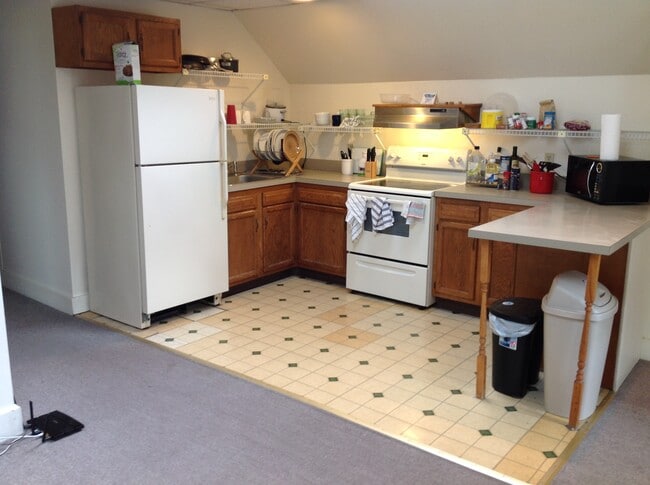 Galley kitchen - 188 Lawrence St Unit 3rdFl3