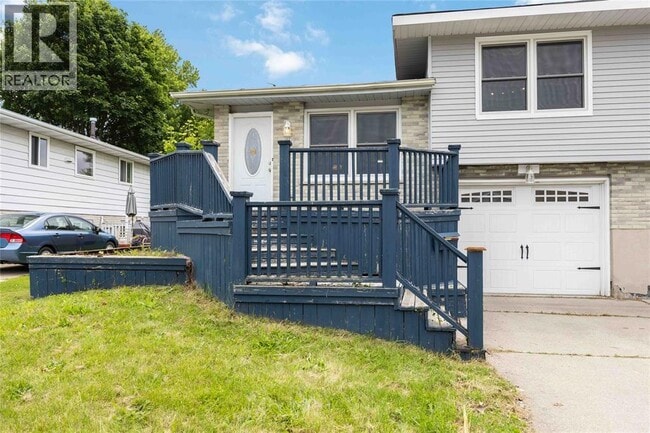 Photo - 226 Trudeau Dr