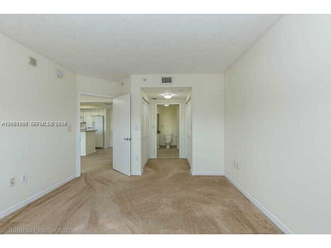 Photo - 19501 W Country Club Dr Unit 2205