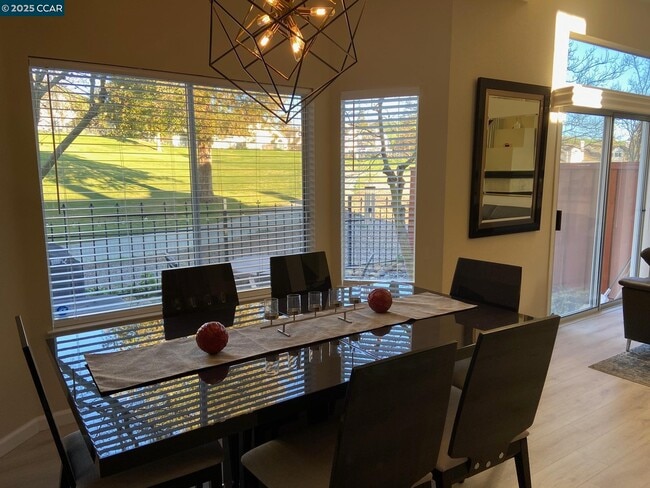 Photo - 1407 Indianhead Way