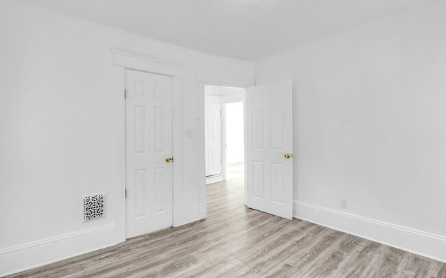 Photo - 14601 Benwood Ave House