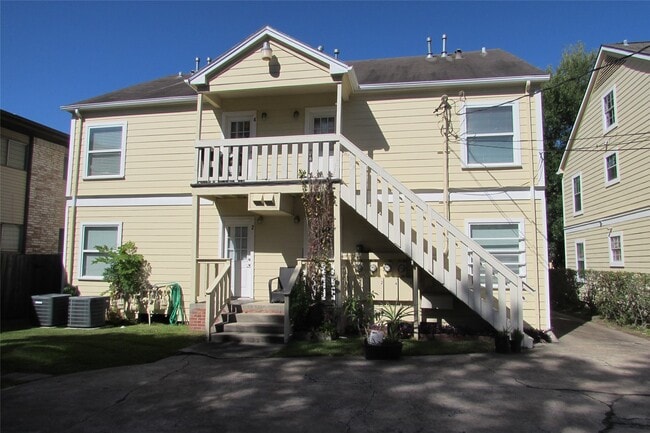 Photo - 2513 Shakespeare St Unit 3