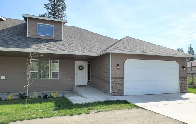 520-522 W Gary Ln