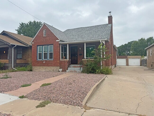 Photo - 1322 Claremont Ave