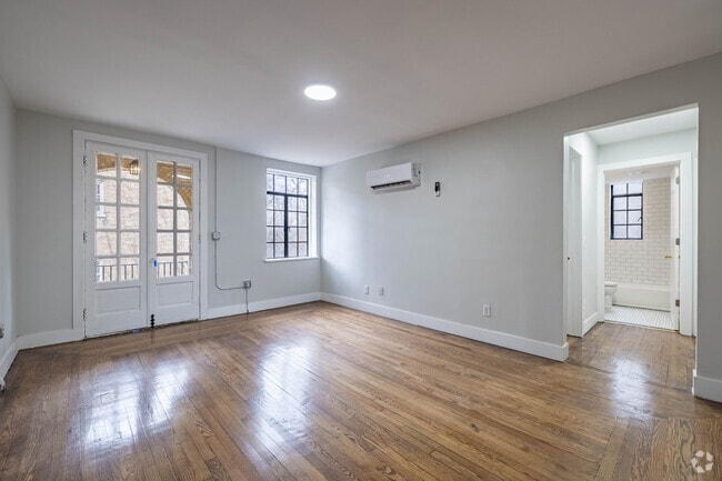 3 habitaciones, 1 baño, 1000 pies cuadrados, sala de estar - La Ventura Apartments