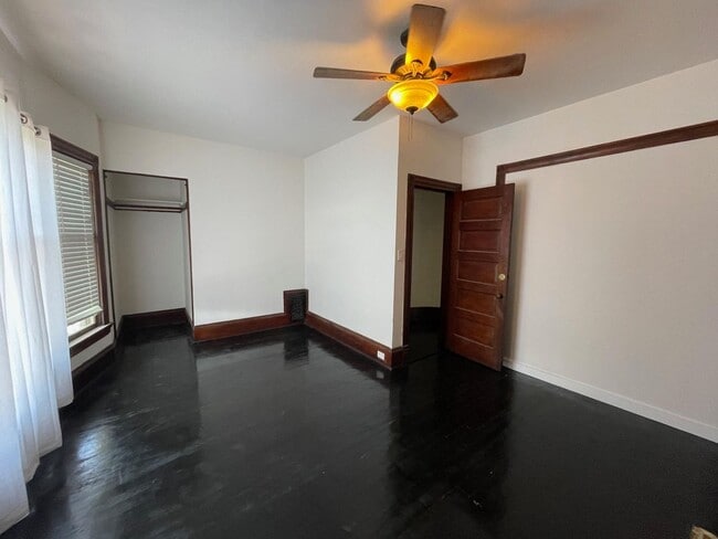 Photo - 2536 N Oakland Ave Unit 2538 N Oakland Ave