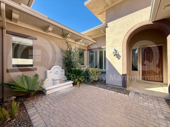 Photo - 350 W Yellowstone Way