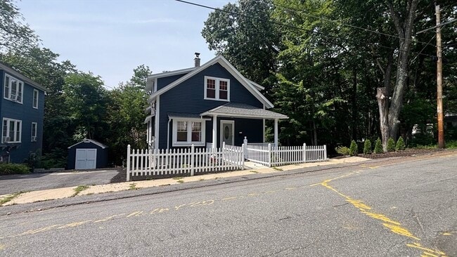 Photo - 218 Marshall St