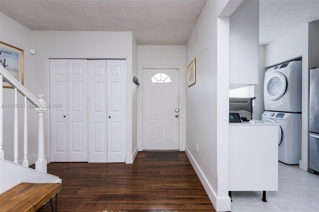 Photo - 1651 NE 115th St Unidad 28C