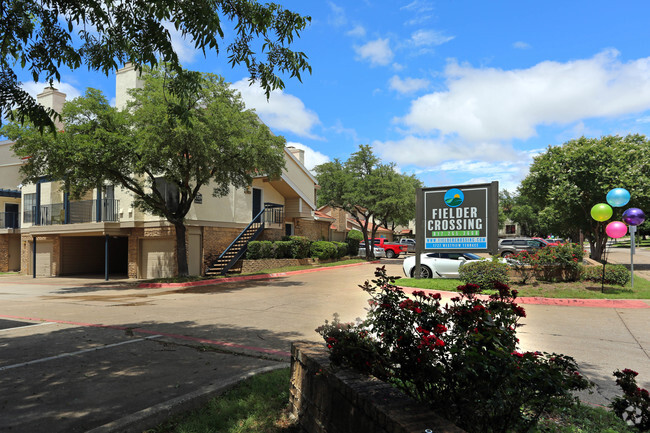 Fielder Crossing Entrance - Fielder Crossing Apartments