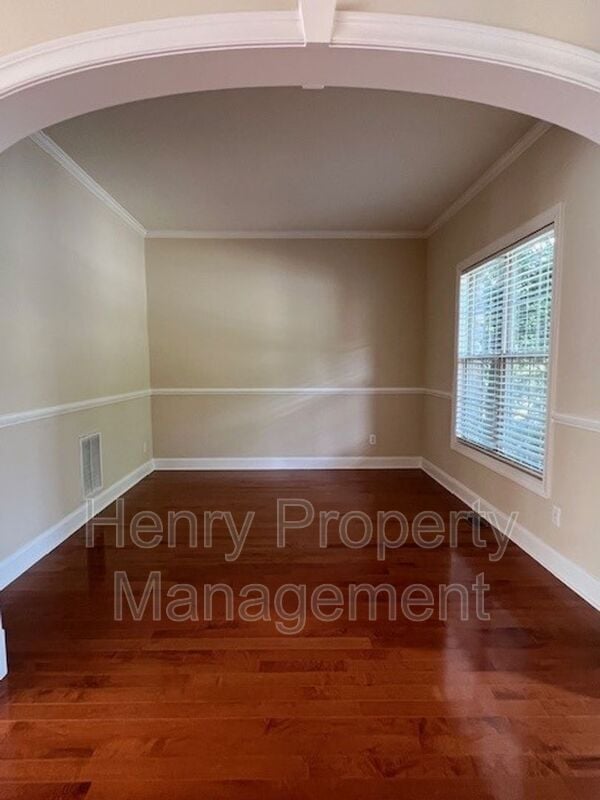 Photo - 1905 Old London Way