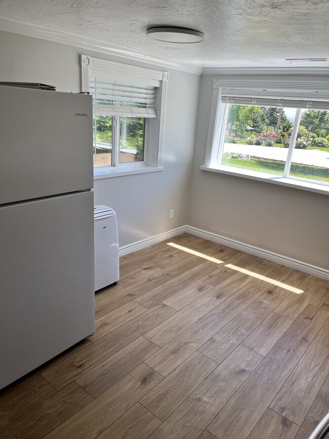 Kitchen - 3649 N 900 W Unidad C