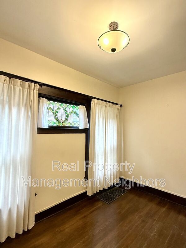 Building Photo - 216 Lafayette Ave NE Unit E Rental