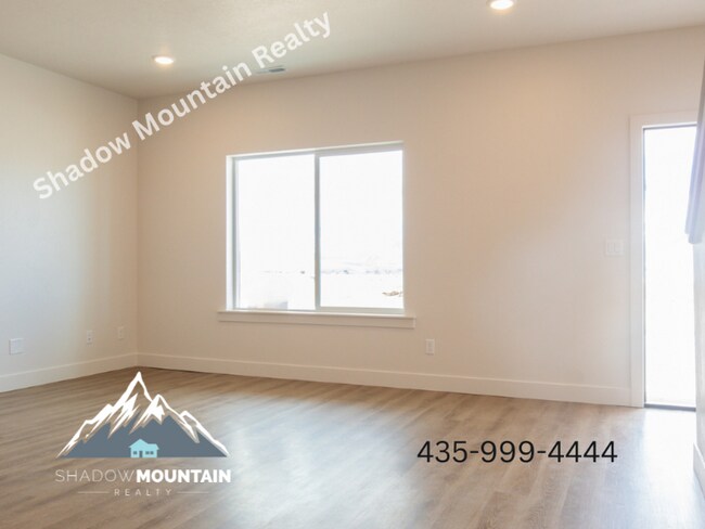 Photo - 1535 E 320 S