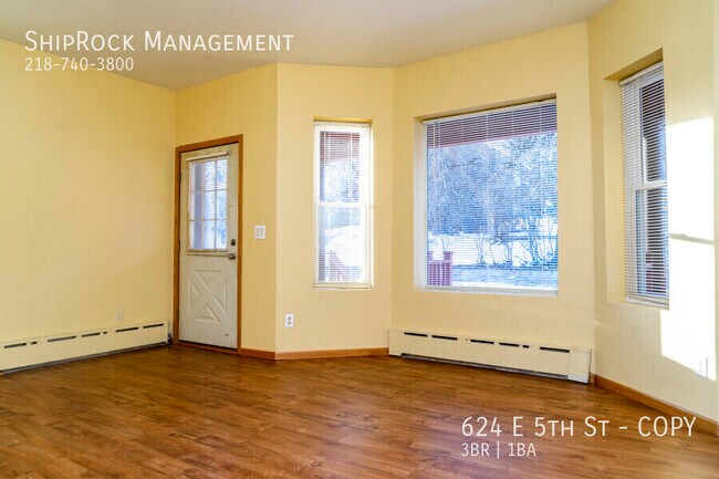 Photo - 624 E 5th St Unit COPY