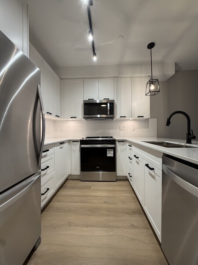 Photo - 22562-22562 121 Ave