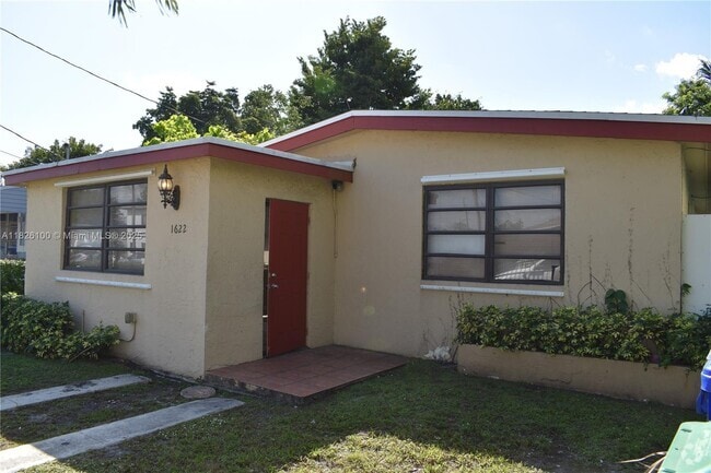 Building Photo - 1622 NW 65th St Rental