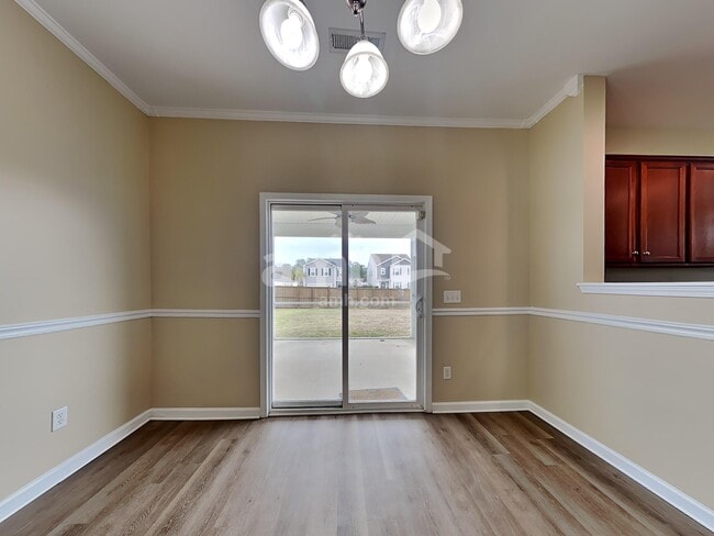 Photo - 4828 Pitkin Ave