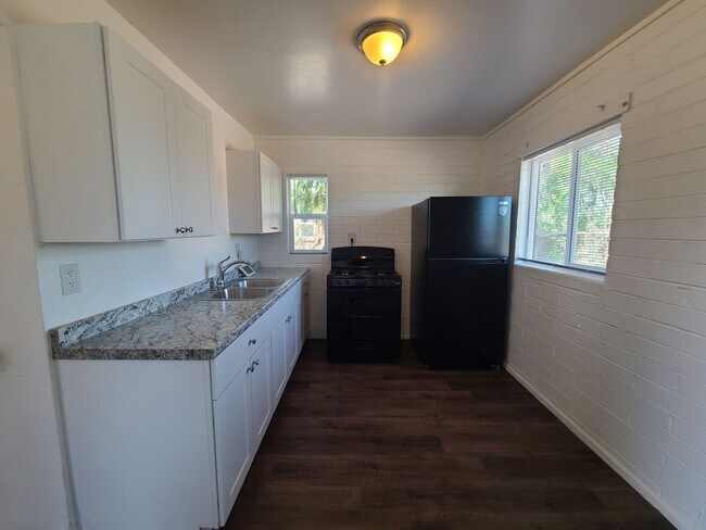 Photo - 3049-3051 E Proctor Vista Unit ProctorVista3051