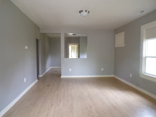 Photo - 630 77th St S