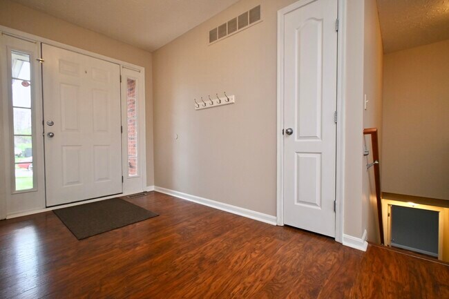 Photo - 5898 Ethan Dr