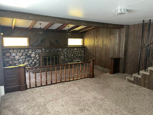 Photo - 702 W Joliet St