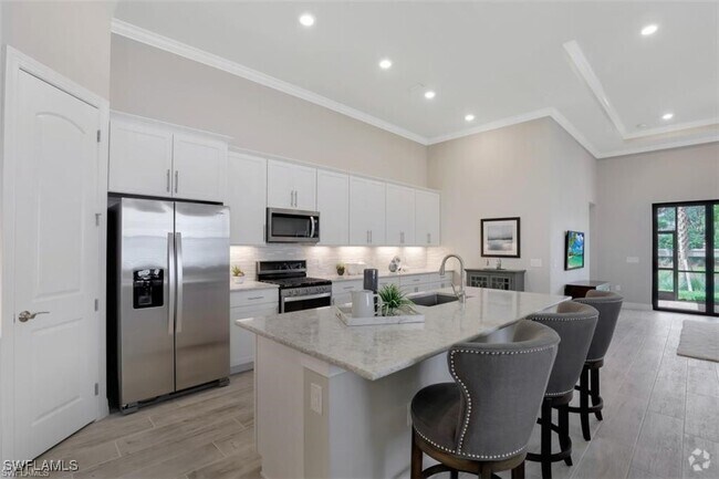 Building Photo - 7253 Wilton Dr N Rental