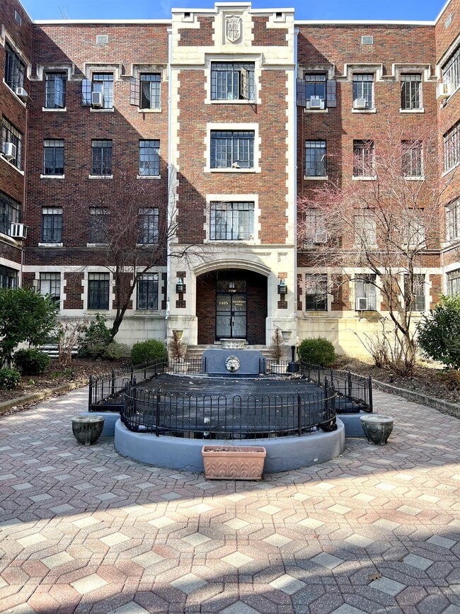 Photo - 1305 N Broom St