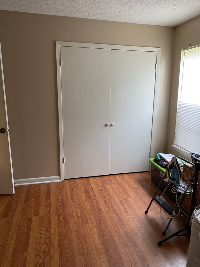 Photo - 2 Bed 1 Bath Duplex Unidad 114 Helen  B