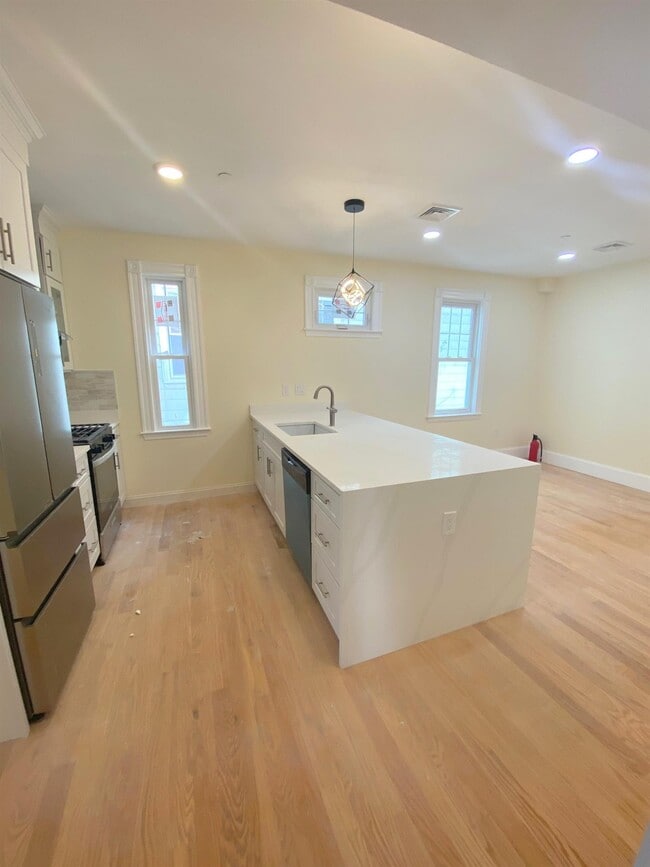 Photo - 32 Putnam Ave Unit 2