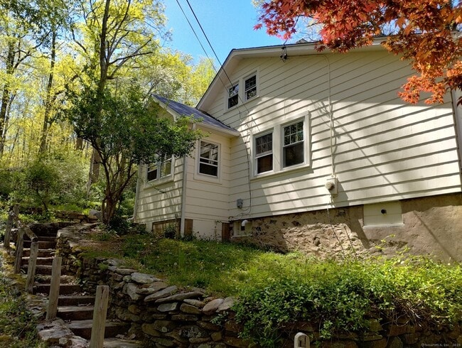 Photo - 15 Laurel St