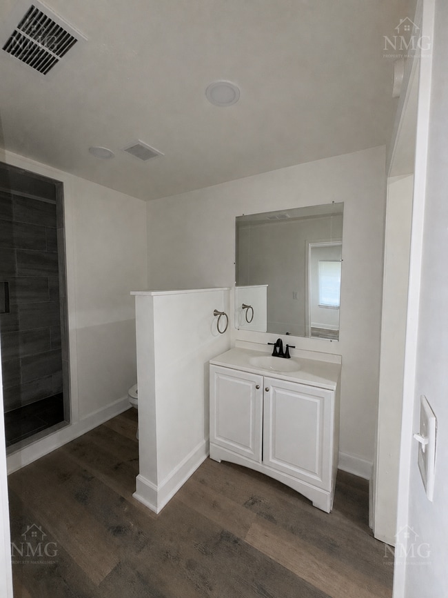 Photo - 3084 Fleetwood Dr