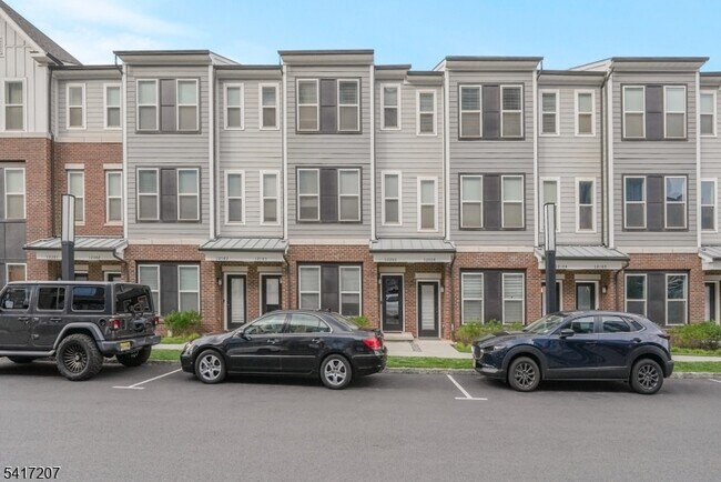 Photo - 8 Jessica Ln