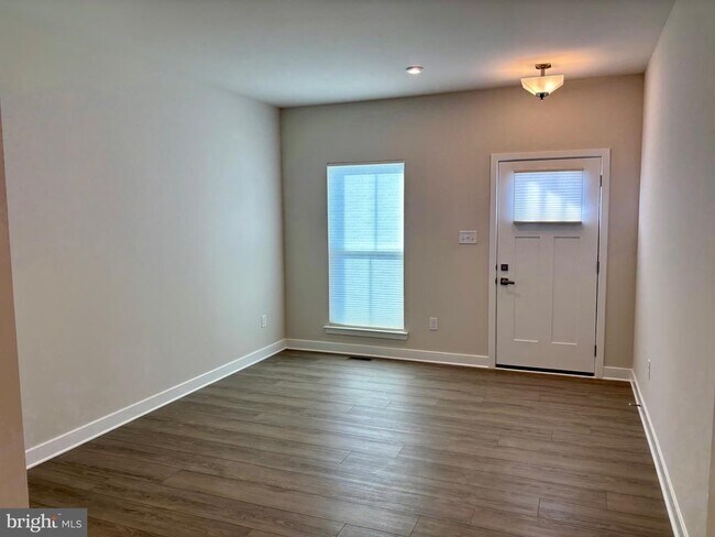 Photo - 88 Rosemary Wy