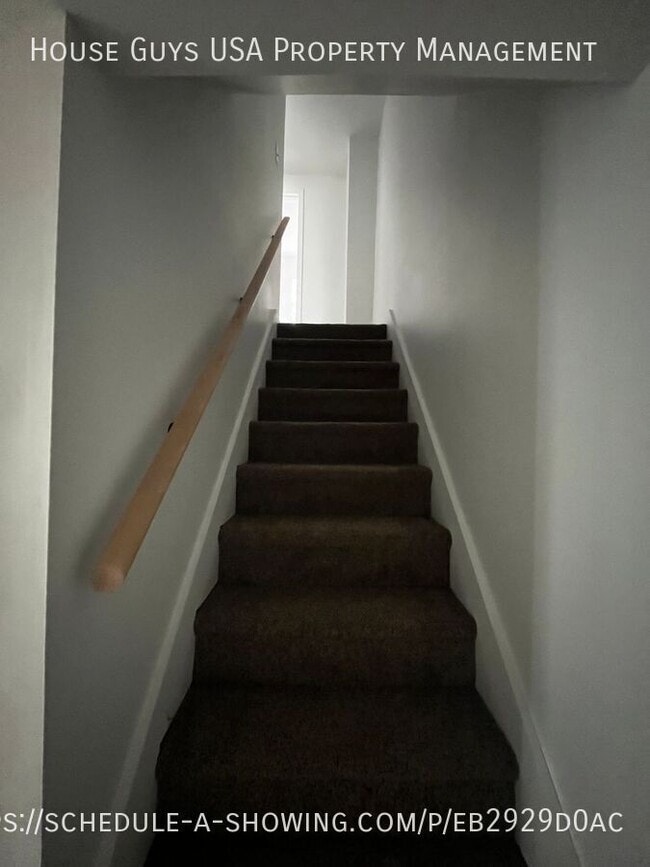 Photo - 2857 Van Brunt Blvd