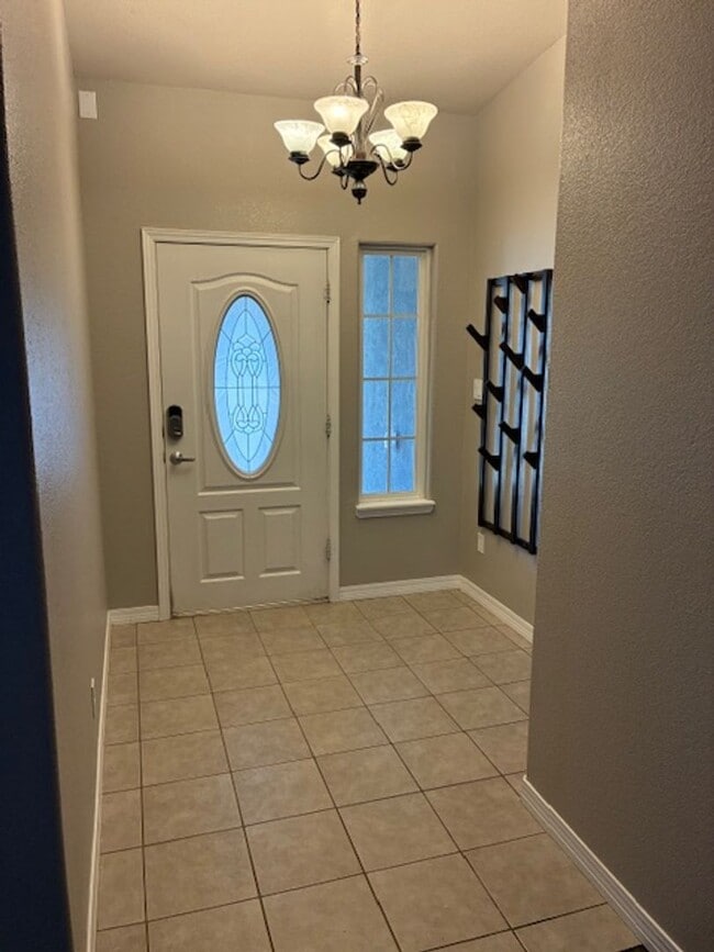 Photo - 2104 Hali Ln