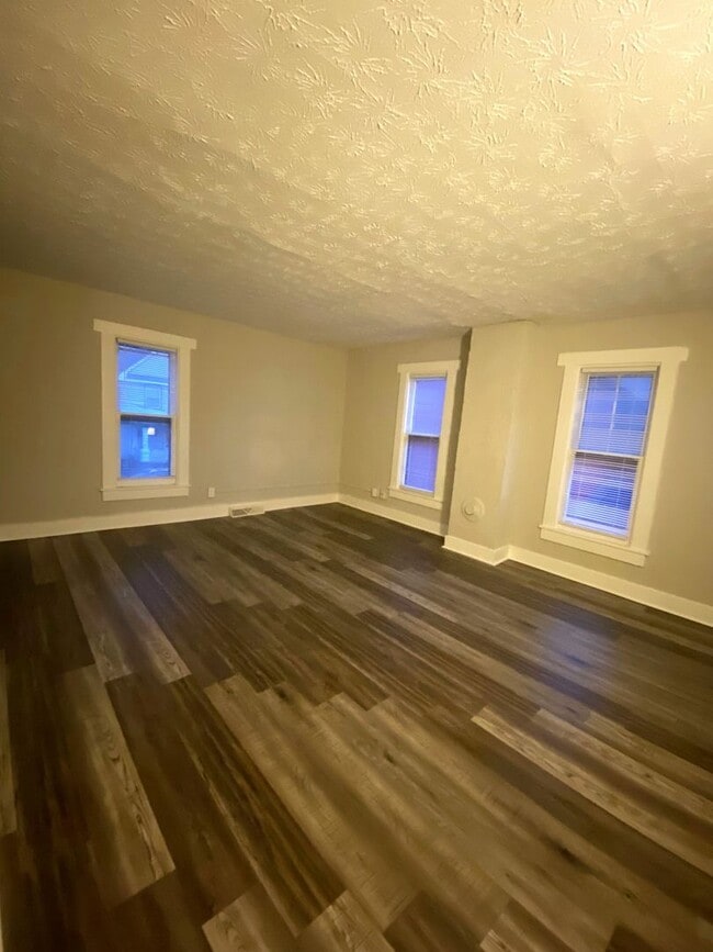 Photo - Cat Friendly 1 Bedroom Apartment with Move In Special! Unit 307