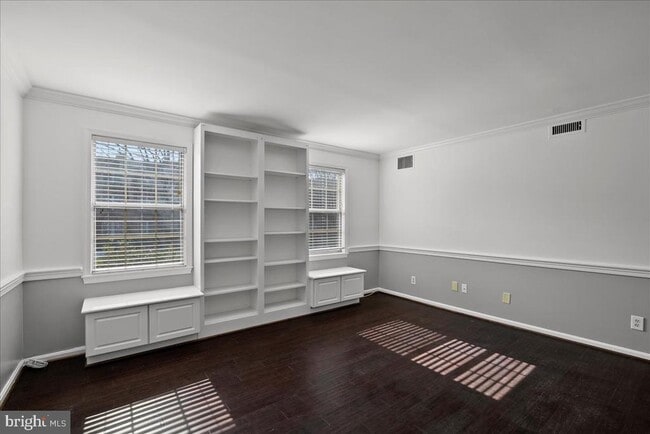 Photo - 601 Bashford Ln Unit 1