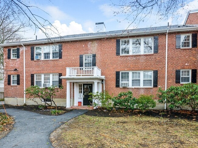 Photo - 17 Hammond Pond Pkwy Condo Unit 3