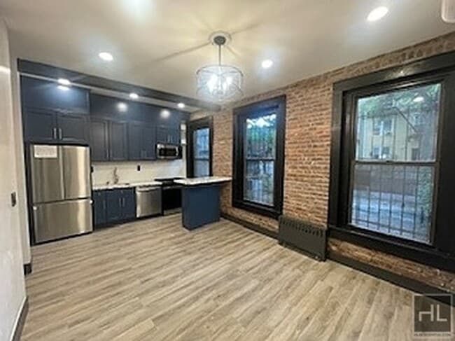 Building Photo - 370 Miller Ave Unit 1 Rental